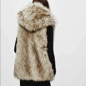 *SOLD* Aritzia Talula Faux Fur Vest